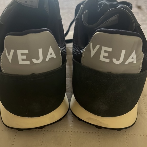 VEJA Rio Branco Alveomesh Suede Trainer 42 (US 9) - Picture 5 of 5